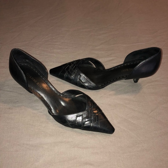 Gianni Bini Black Kitten Heels Size 7 Gently Used - Picture 2 of 8